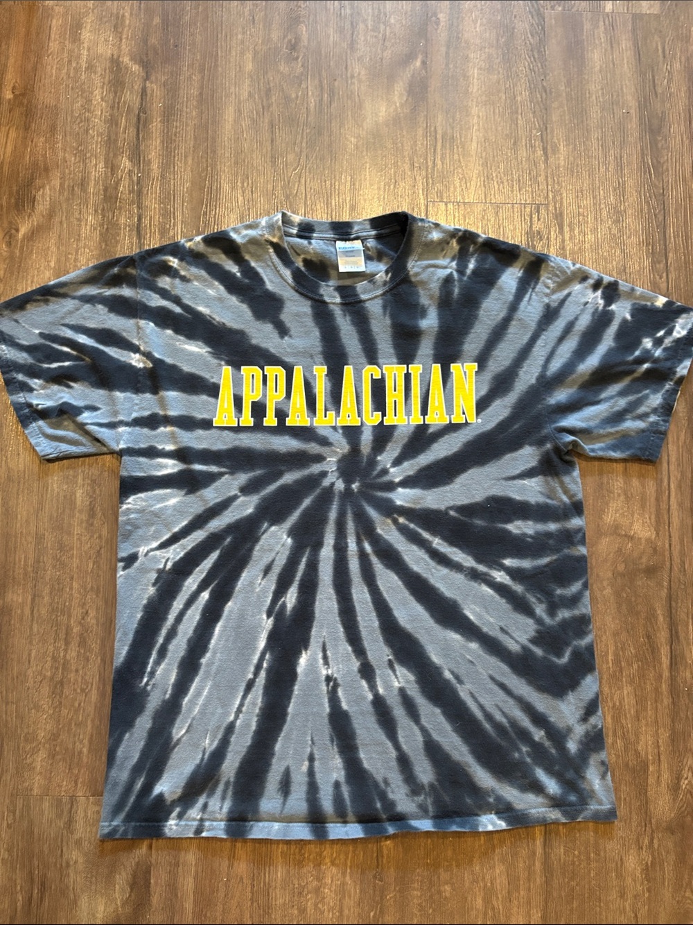 Appalachian State men’s large tie-dye shirt